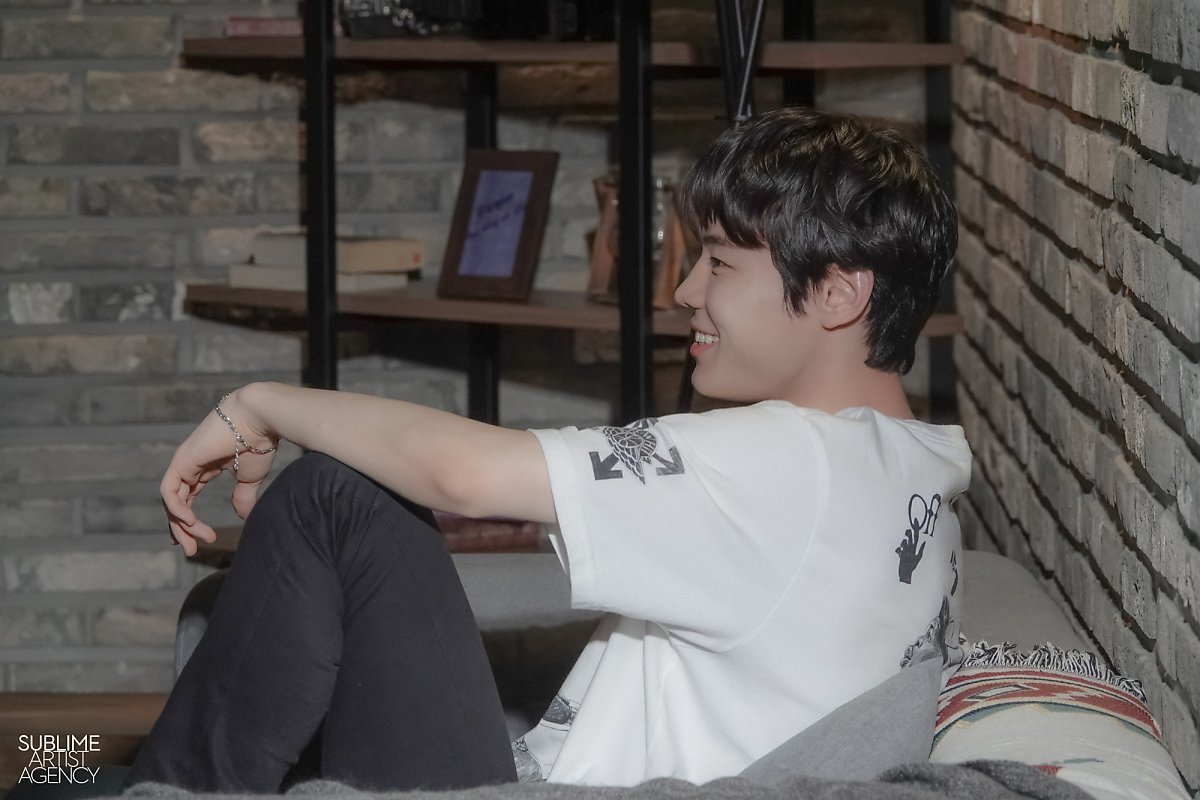 warmsnow1214's tweet photo. 210810 윤서빈
@SublimeArtist_ 업데이트

폭발하기 5초 전입니다
https://t.co/D9RjfP1M9I 

#서빈 #윤서빈 #SEOBIN #YOONSEOBIN 
#폭발하기5초전 #5SecondsBeforeExplosion https://t.co/omOXIE5aWG