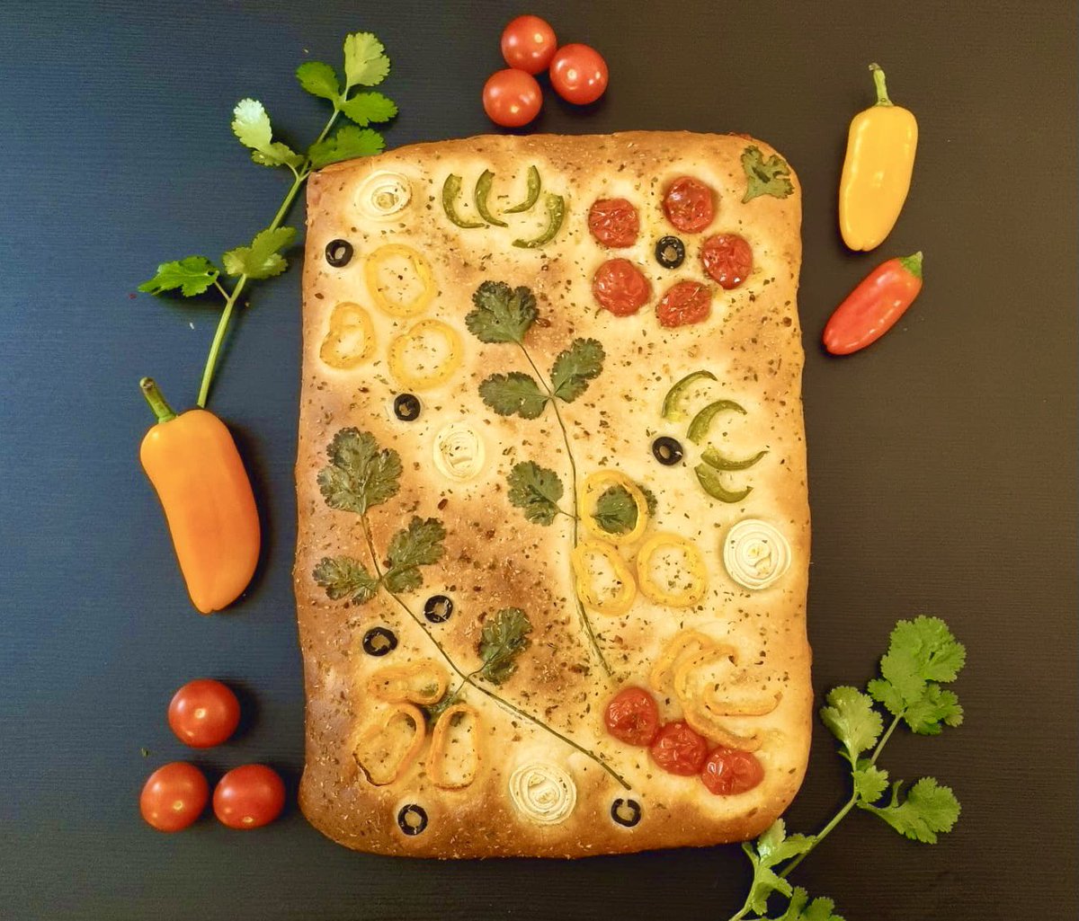 therecipediary's tweet photo. CHEESE &amp; GARLIC DECORATIVE BREAD | No-Knead, Quick Rise Fluffy bread recipe https://t.co/3g516erx7F via @YouTube https://t.co/SYDKorv948