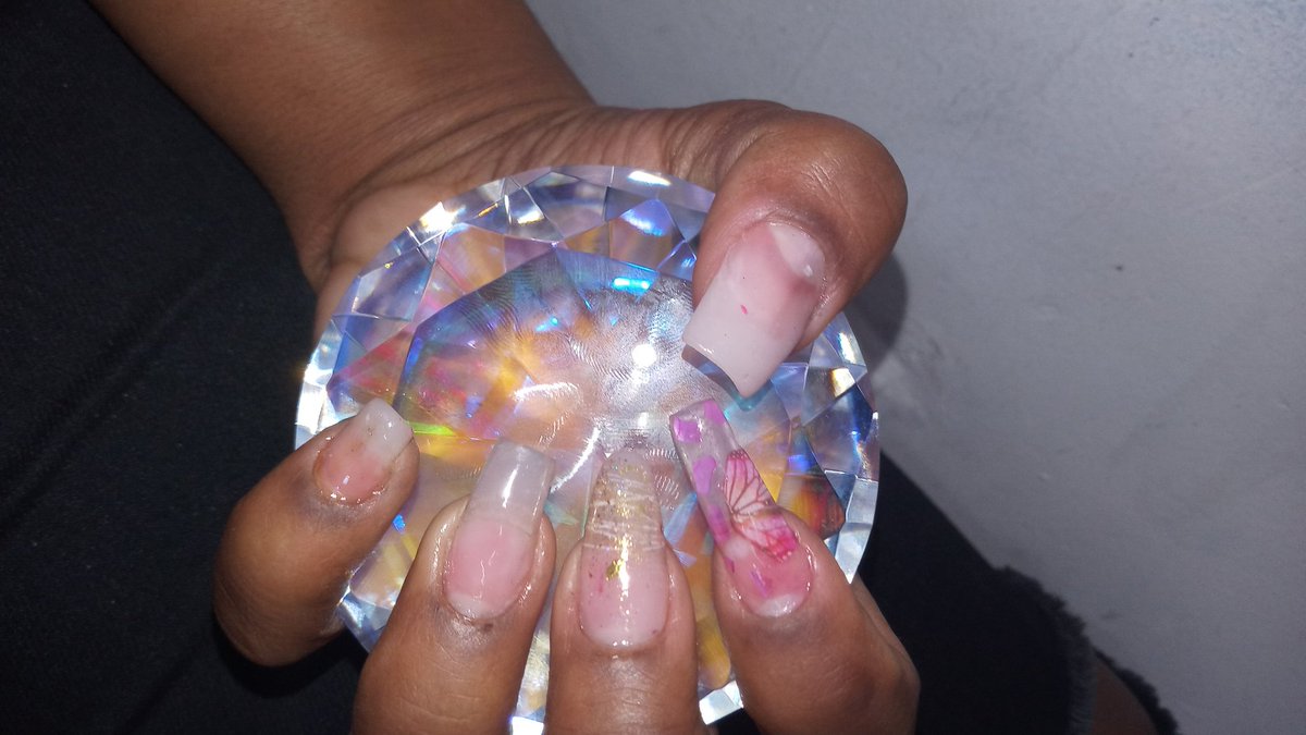 mezendes14's tweet photo. Quem puder dar uma moral no trabalho da amaiga aqui, ja vai esta ajudando muito 🙏💅💪 https://t.co/yhTG4lltUV