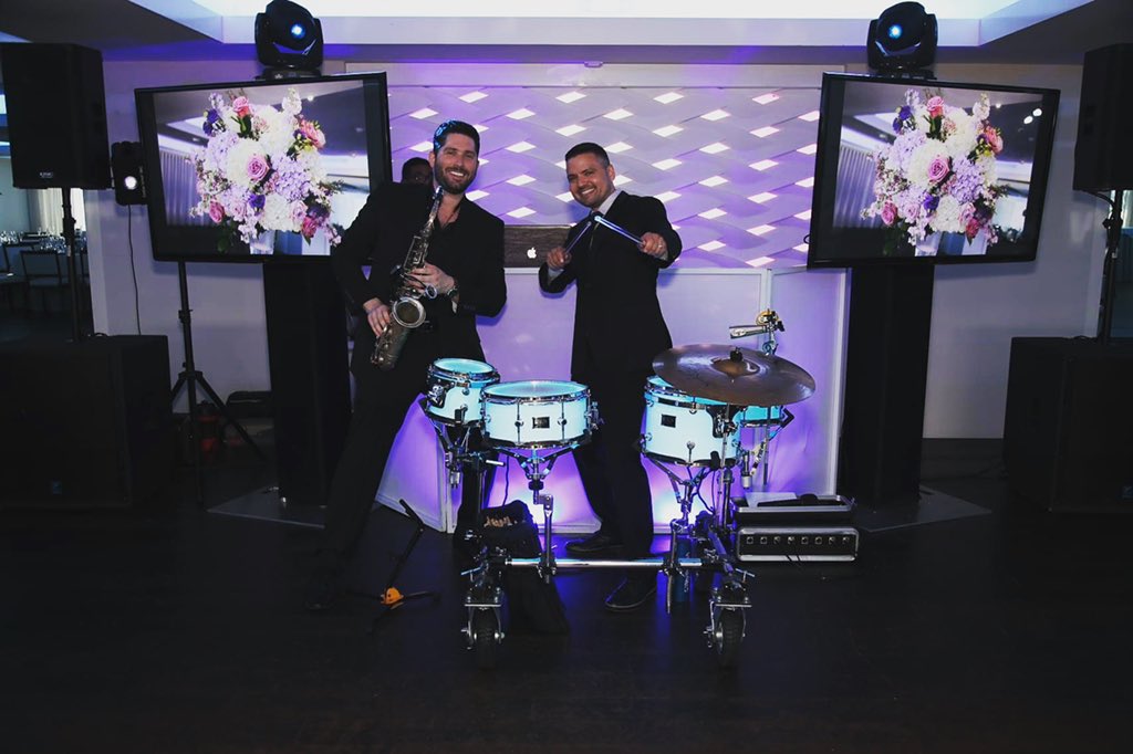 ACMEventGroup's tweet image. Music makes the party!🎵🎧💕
#longislandweddings #saxophone #percussion #livemusic #acmlive #theknot #weddingpros #led #weddinglife #igwedding #summerweddings #summerbride