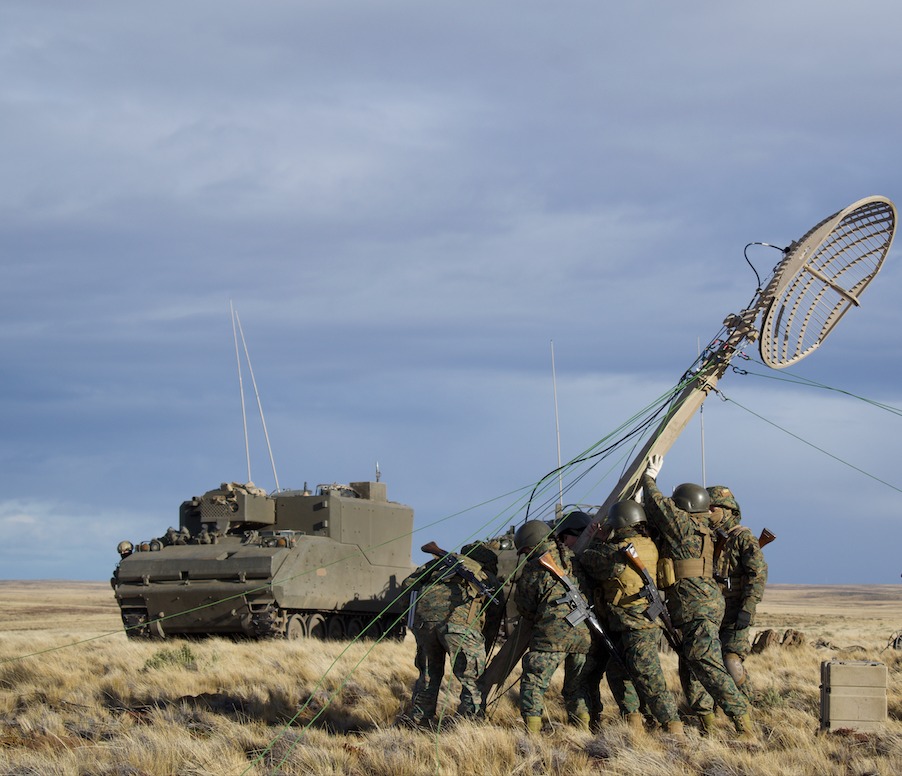 Ejercito_Chile's tweet photo. #PuntaArenas: Soldados del Batallón de Telecomunicaciones N°5 "Patagonia", de la V División de Ejército, realizan #InstrucciónYEntrenamiento de acuerdo a la Fase de Especialización del Combatiente Individual por Ocupación Militar Especializada. https://t.co/F65Rqqo27M