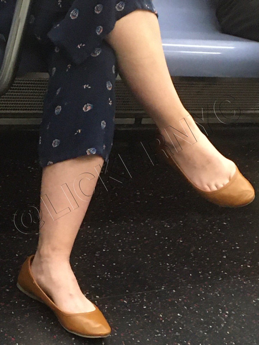 LickerNyc's tweet photo. ππππ€€π€€π€€
Happy #ToeCleavageTuesday!!
β€οΈπ₯Ώπ¦Άπ»π
#shoes #shoefetish #flats #sexyshoes #feet #toes #footfetish #sexyfeet #toecleavage #footporn #shoeporn https://t.co/s18qENL38M