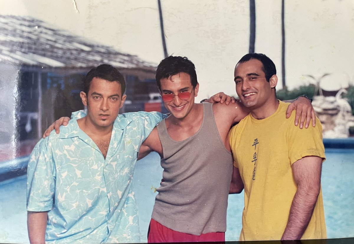 FarOutAkhtar's tweet photo. Ya toh dosti gehri thi ya ye photo 3D thi.. thank you Aamir, Saif &amp; Akshaye for your belief in the script, in a first time writer/director &amp; for bringing Akash, Sameer &amp; Sid to life in your own uniquely amazing way. Love you guys. 
#20YearsOfDilChahtaHai https://t.co/J0QElVuOcX