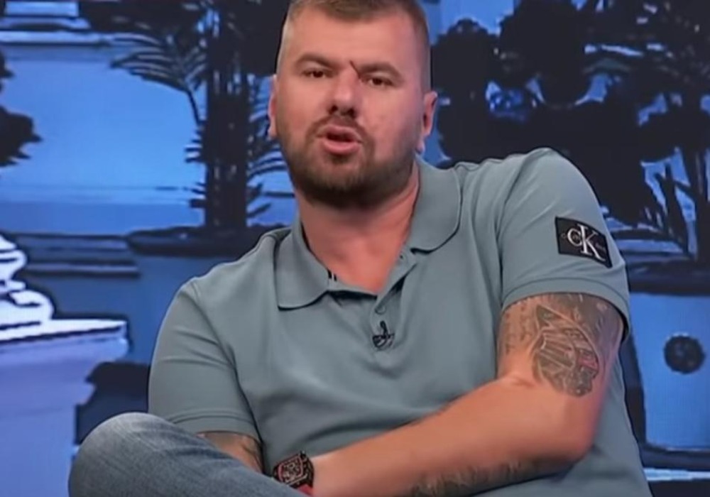 PRessSerbiaVIP's tweet image. #Janjuš ŠOKIRAO POSLEDNJOM OBJAVOM! Pijan upoznao devojku, bio INTIMAN SA NJOM, a onda joj se nikada više nije JAVIO? - pressserbia.com/janjus-sokirao…
#Janjuš #Objava #SOK #pressserbia #PRessSrbija