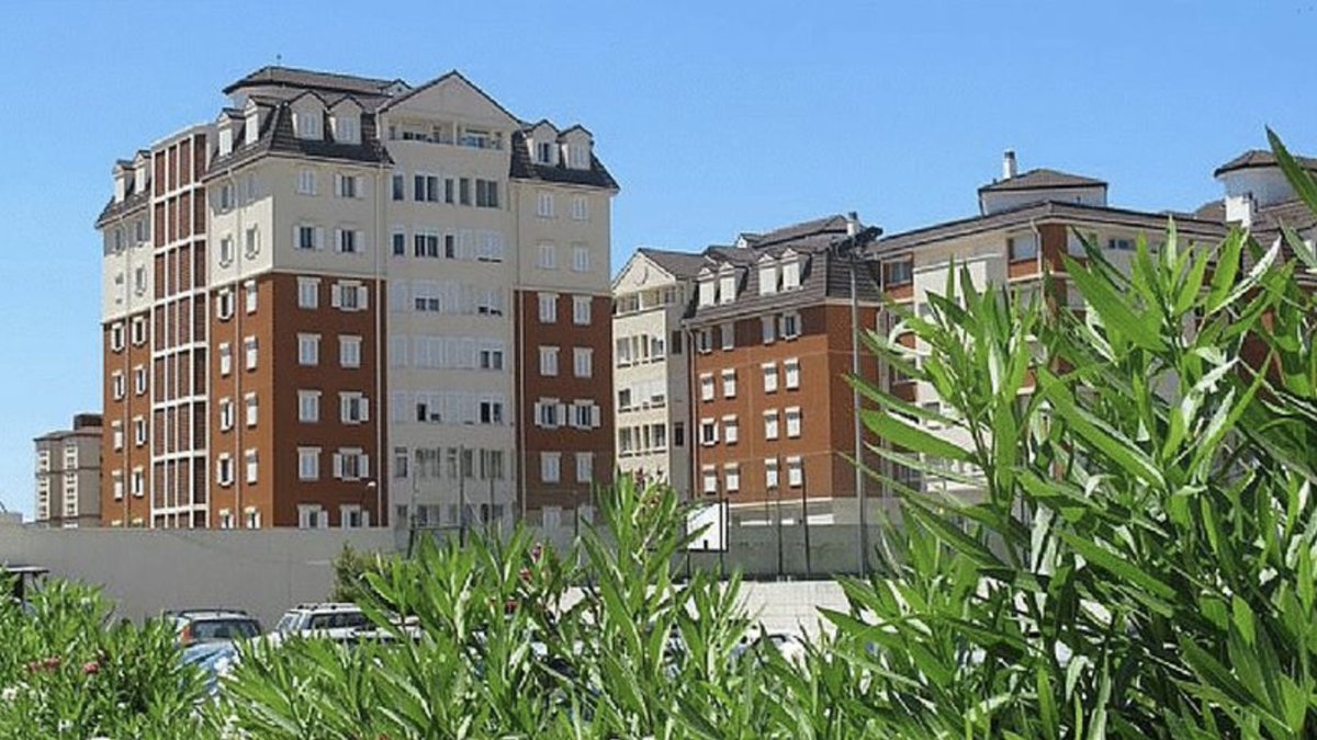 GibProperty's tweet photo. Montagu Gardens Exclusive! 😍 - https://t.co/aobNxVfqng #gibraltar #realestate https://t.co/otVs3BSq01