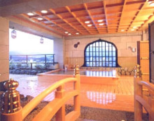 hoteldaiyokujyo's tweet photo. コロナ禍が一刻も早く収束しますように！
【三重県伊勢市　大浴場のあるビジネスホテル・シティホテル】
2016年にはルートインと三交インが新たにオープンし、大浴場付きのビジネスホテルも充実してきました。
https://t.co/aRiEKcgger https://t.co/VdEA6VDJoc