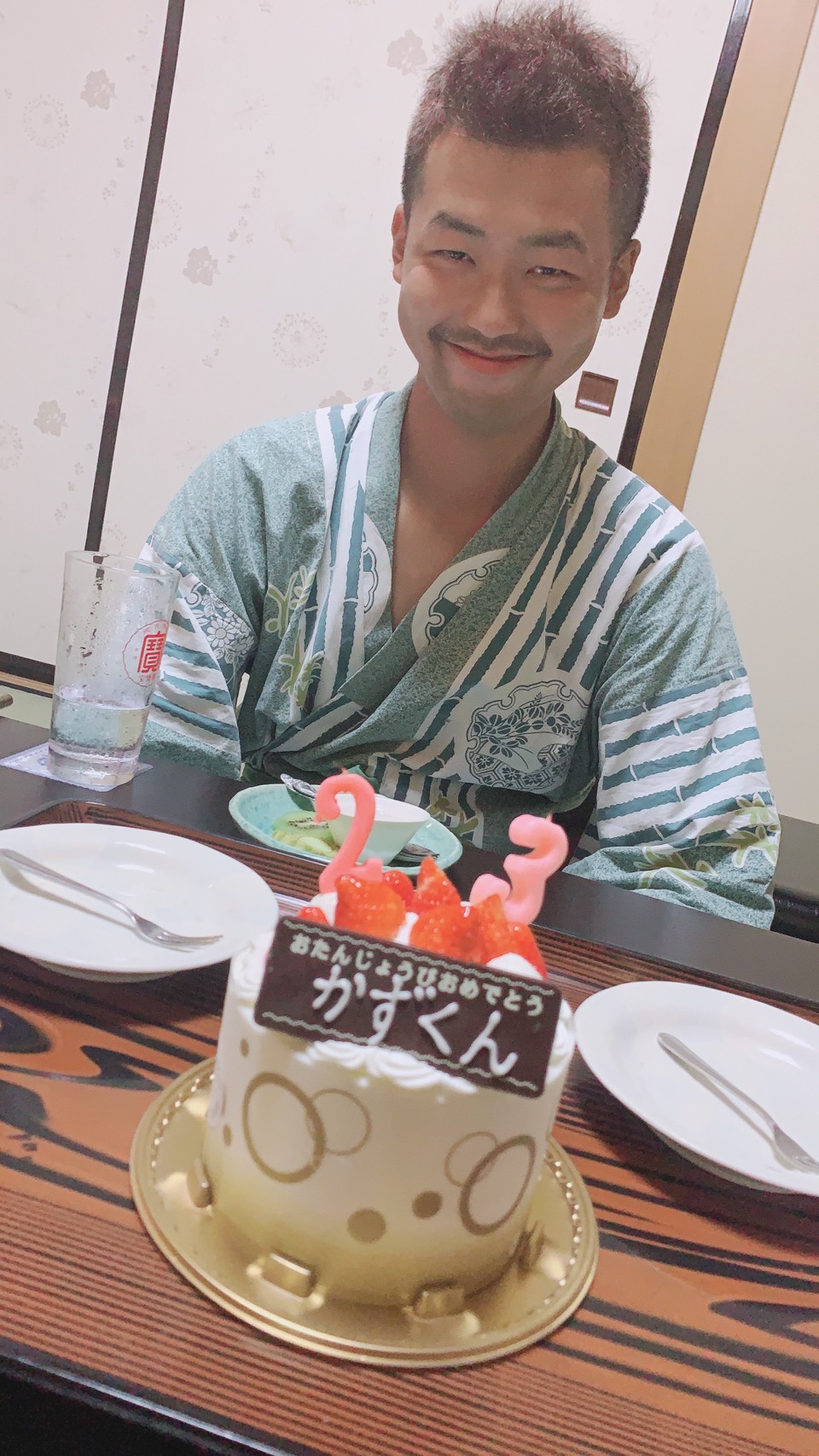 تويتر トミザイル على تويتر 誕生日サプライズ伊香保温泉旅行ありがとう 頭文字d見れたし珍宝館見れたし旅館最高だったよー 初めてのサプライズでした T Co H8hiq7xbbu