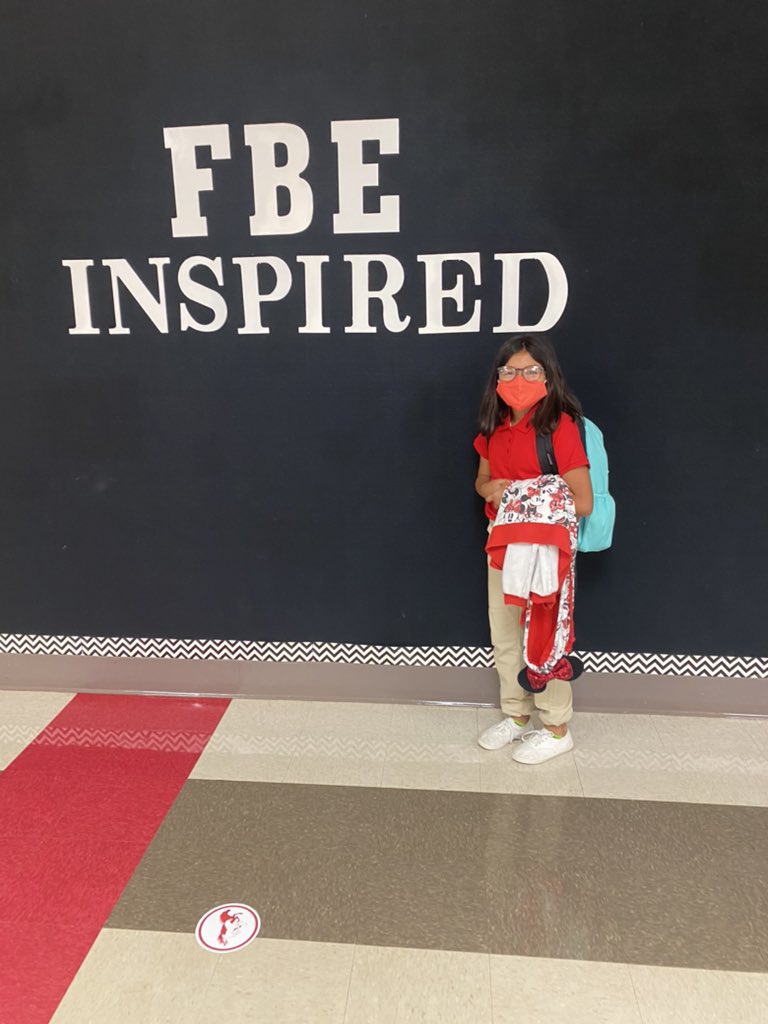 CoachJackson85's tweet image. My big girl’s 1st day of 4th Grade! She’s growing up too fast.. didn’t even want me to walk her to class 🥲#BacktoSchool2021 #CFBFirstDay