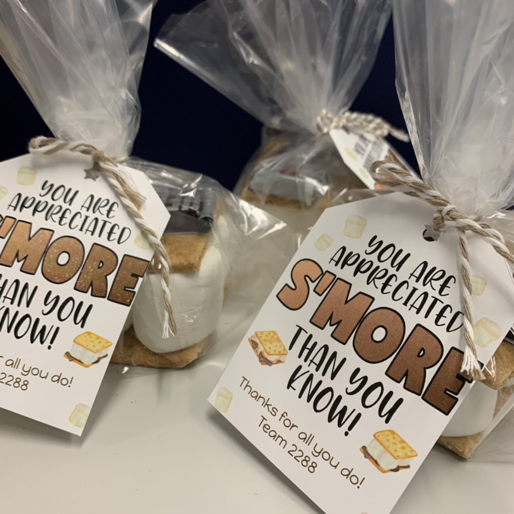 katiem2288's tweet photo. Happy National S’MORES Day! Thank you to the Wallingford Lowe’s team for all they do! #nationalsmoresday #wallingford #lowes #thankyou @VanessaC2288 @dm82837 @TweetUsR30 @AngieWomack1 @JeremyZitofsky @cjcourt407 @paularubioHR @timdaleynymetro https://t.co/JV7JAyGTgS