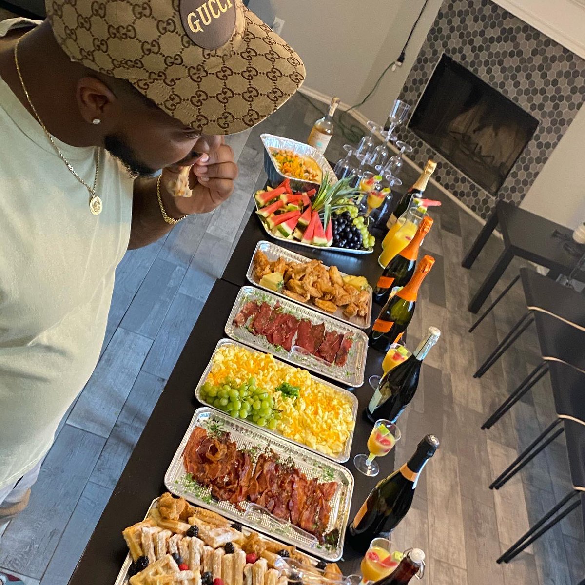 HustlersKitchen's tweet photo. IG: hustlerskitchen https://t.co/3JwAztonO1