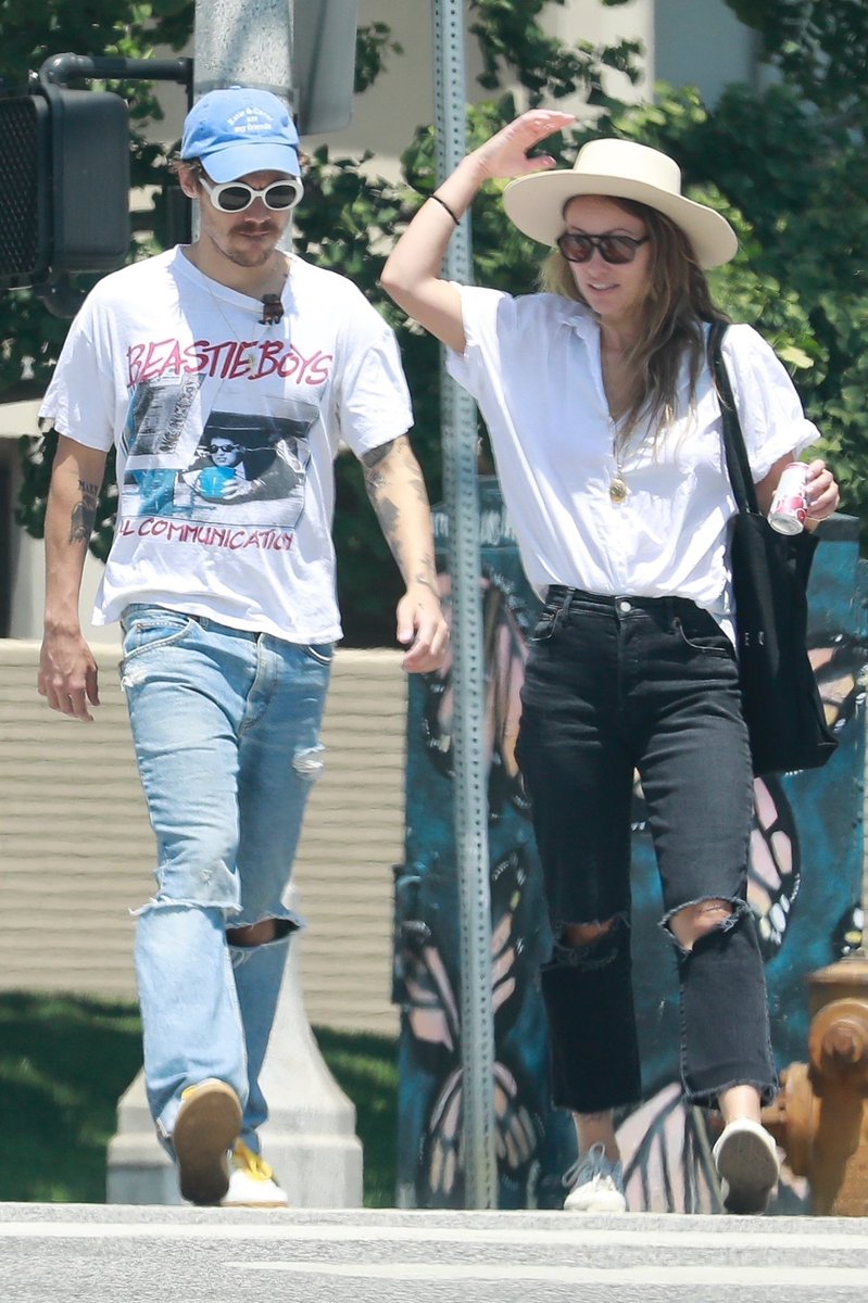 HSInfomidia's tweet photo. 📸| Mais de Harry e Olivia Wilde, em LA, recentemente! https://t.co/xx9AnDhuBv