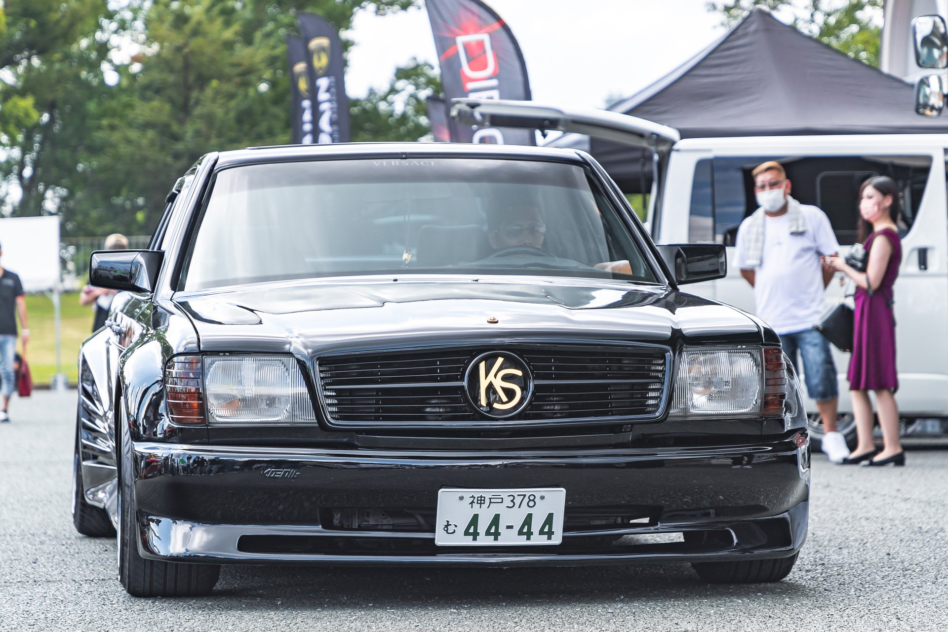 gran6651　リアガーニッシュ　ベンツ　　560SEL　ケーニッヒ か〜ぎ〜くす