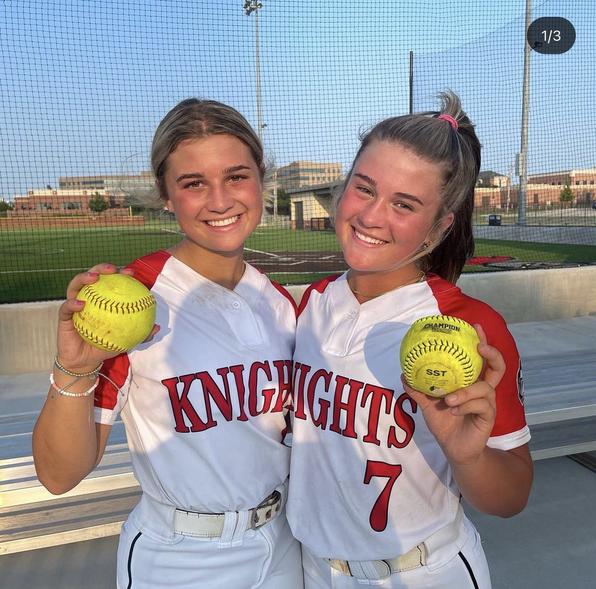 3 run homerun at home opener batting lead off and playing short stop! 💣💣  <a href="/EPSYD35/">Epic Premier Sydney</a> <a href="/Strimp25/">Crissy Strimple</a> <a href="/BUMoore/">Glenn Moore</a> @CoachJamesNYU <a href="/TulsaSoftball/">Tulsa Softball</a> <a href="/BaylorSoftball/">Baylor Softball</a> <a href="/NYUSoftball/">NYU Softball</a> #firstpitchhomer