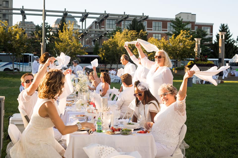 Phase 1 for Le Dîner en Blanc Cincinnati starts today at 10am. Check your inbox!

#dinerenblanc #debcincinnati2021 #dinerenblanccincinnati