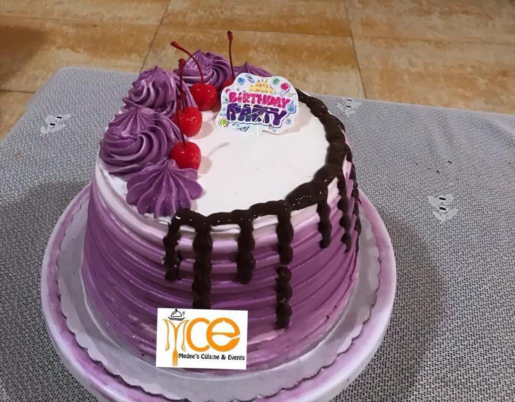 SisterRomantic1's tweet photo. #birthdaycakes @EventsMedee contact us for all your delicious cakes😍 https://t.co/bW9EkcXgnf