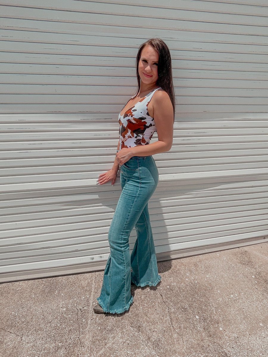 HeiferRustic's tweet image. only 2 left in this body suit 🤎🔥 plus ON SALE !! 

rusticheiferboutique.com to snag yours!!