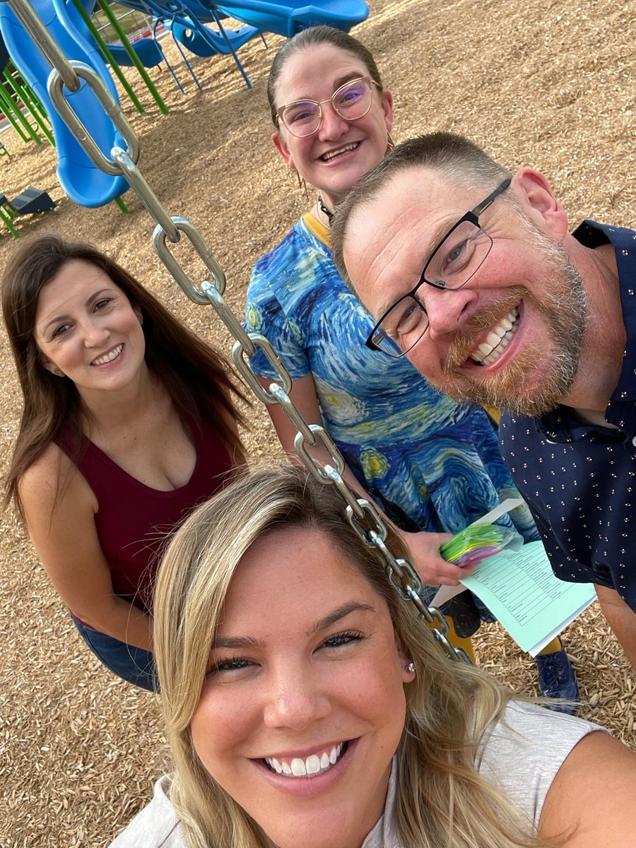 MsFrancisCSE's tweet photo. 5th grade is ready for recess!!! #csespower https://t.co/LFM7wYFUSx