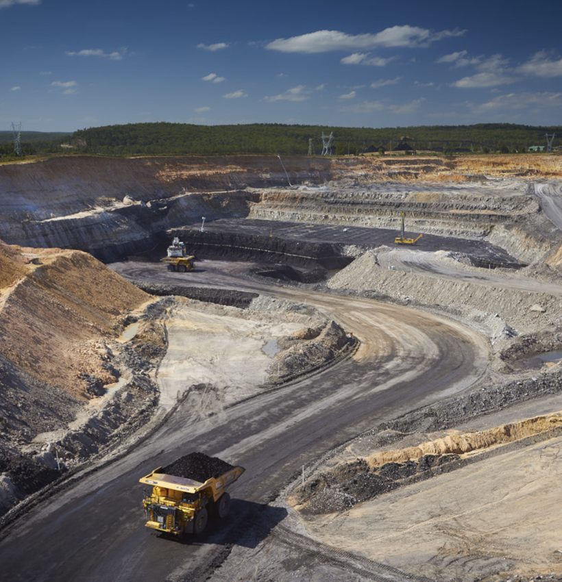 im_mining's tweet photo. In its 2020 ESG Report, Australian coal mining major #Yancoal says it undertook several #occupationalhealth pilot projects which included the expansion of its use of @HexagonMining's #OperatorAwarenessSystem - Heavy Vehicle (OAS-HV) #fatiguemonitoring tech https://t.co/HbmRzyTKxN https://t.co/yvikYIVFib