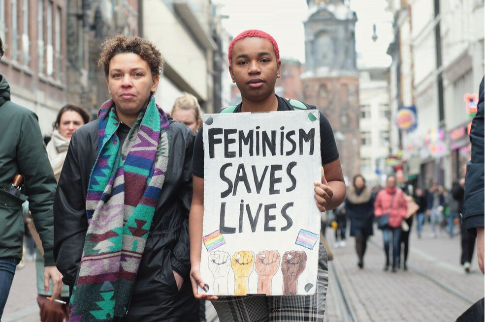 InsidePhilanthr's tweet image. In 2021, @mamacash became the world’s largest fully participatory grantmaker. Mike Scutari checks in with grants manager Coco Jervis about how the funder came to embrace a practice that disrupts entrenched power dynamics. bit.ly/3lsHHoA