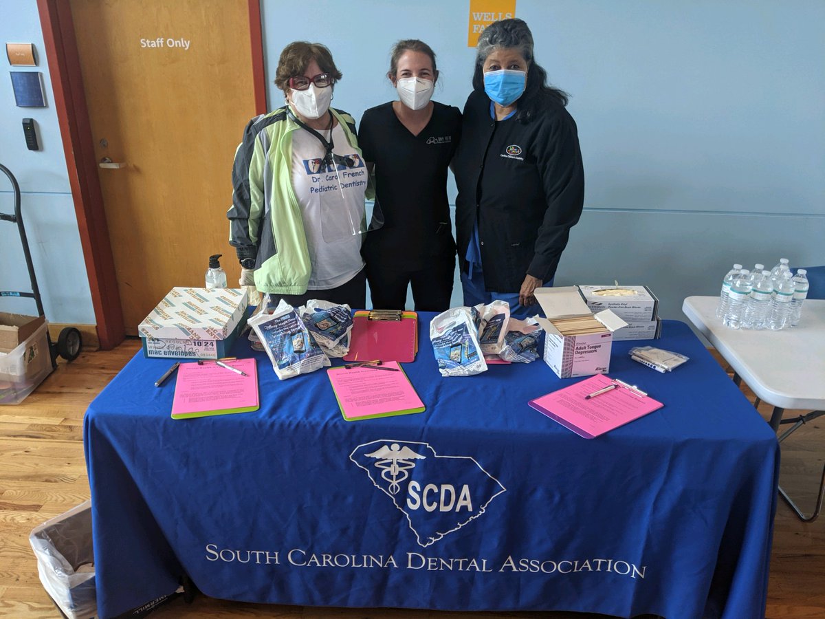SCDentalAssoc's tweet photo. Thanks to @ColaDaily for featuring us in the Countdown to Kindergarten story. https://t.co/NFI3Uugnak
We offered free health screenings and gave out dental kits. We even made sure Cocky’s beak is ready for the season! 
#SCDALeadingTheWay #SCDA2020 #DentistsGiveBack #SCDA https://t.co/RktfQTsG7Q
