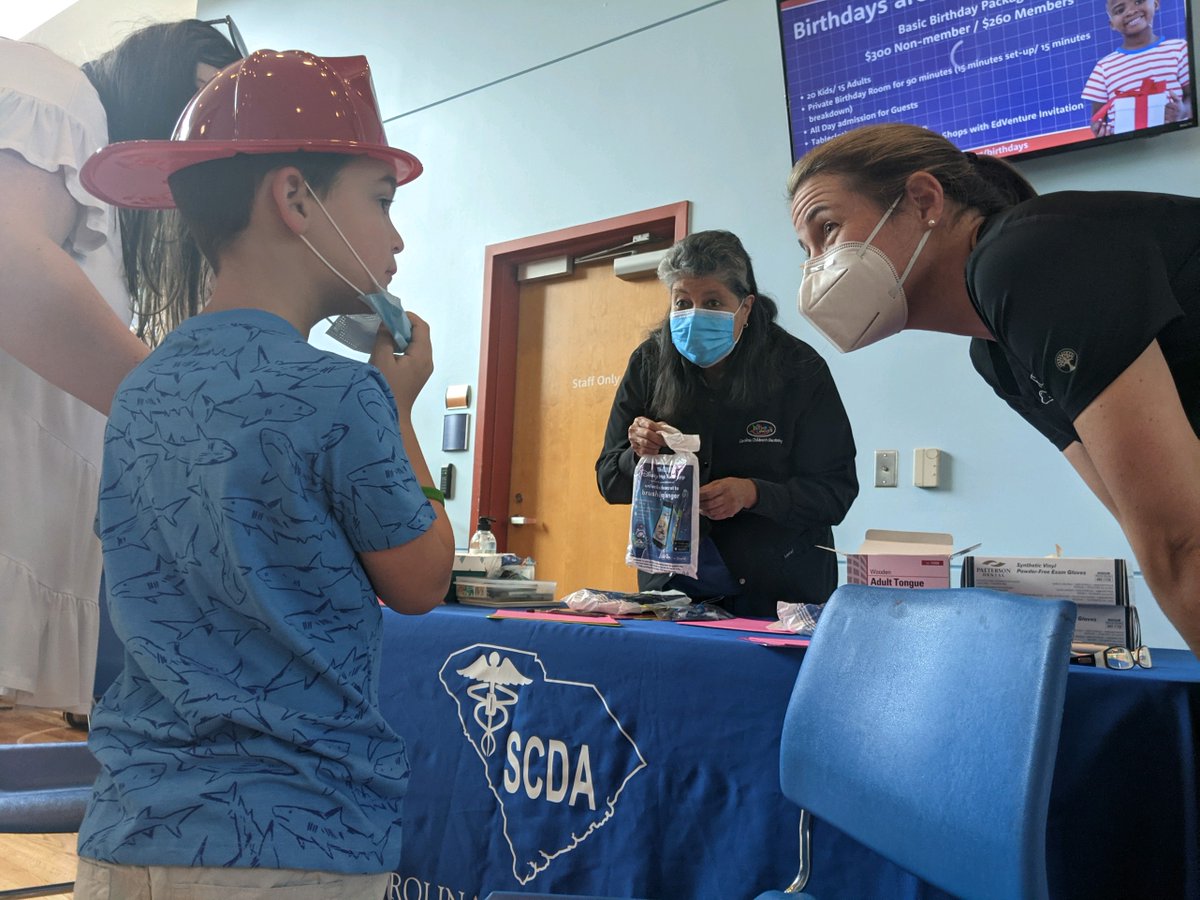 Thanks to <a href="/ColaDaily/">Cola Daily</a> for featuring us in the Countdown to Kindergarten story. bit.ly/2VGKK1W
We offered free health screenings and gave out dental kits. We even made sure Cocky’s beak is ready for the season! 
#SCDALeadingTheWay #SCDA2020 #DentistsGiveBack #SCDA