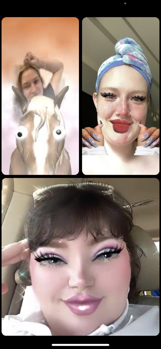 IAmNotInNeed's tweet image. when the girlies get together