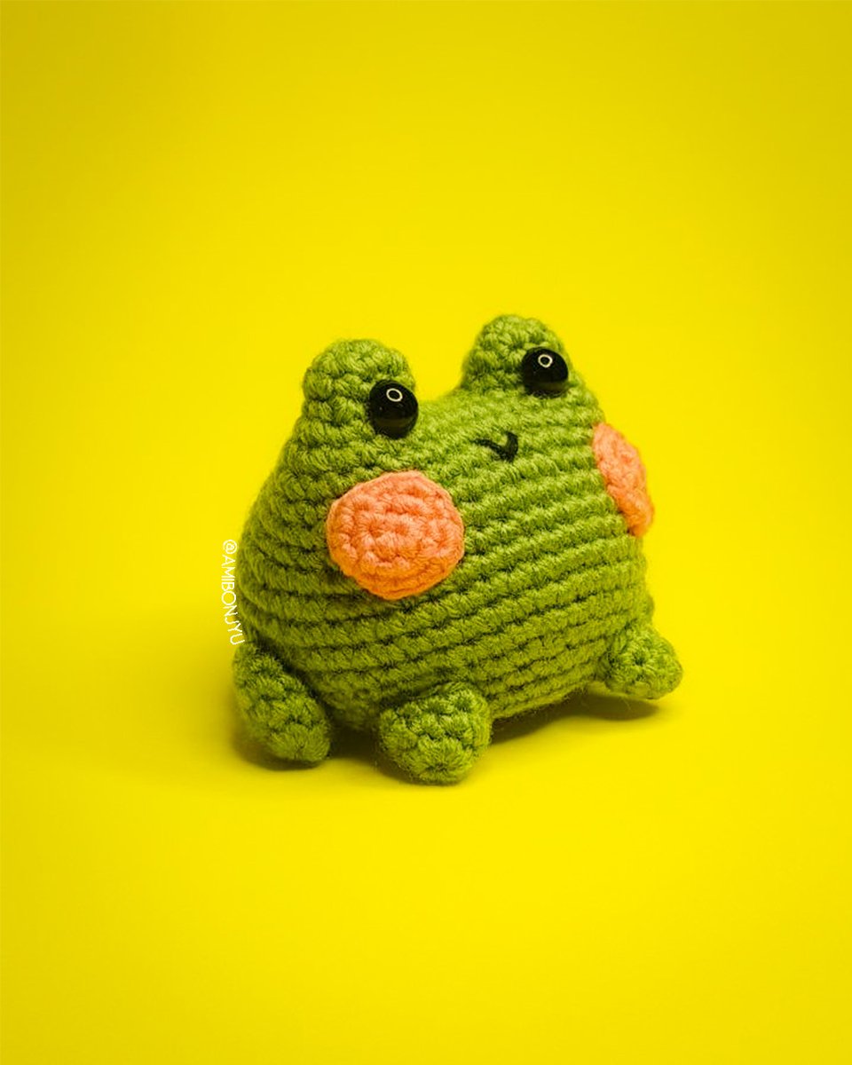 I crocheted a frog! 🐸💕 #frog #crochet