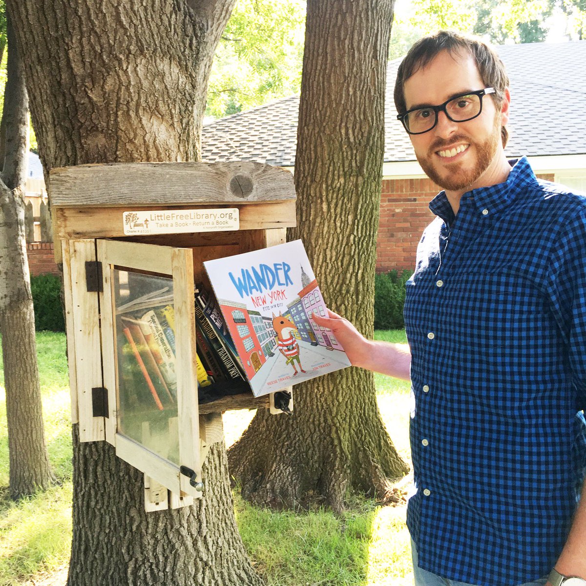 wanderwithfitz's tweet photo. 📚🎉 LITTLE FREE LIBRARY GIVEAWAY 🎉📚

To celebrate the 1 YEAR BOOK BIRTHDAY of my book Wander New York: Fitz in the City, my humans are giving away 5 copies to Little Free Libraries!

Here's how to enter: https://t.co/KMA9KtaZkL

#bookbirthday #littlefreelibrary #BookGiveaway https://t.co/Zxq6xC1S3T