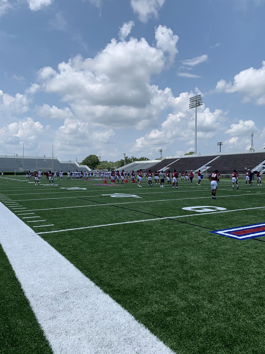 SCState_Fb's tweet photo. PRACTICE TIME https://t.co/kFGLIlNmWv