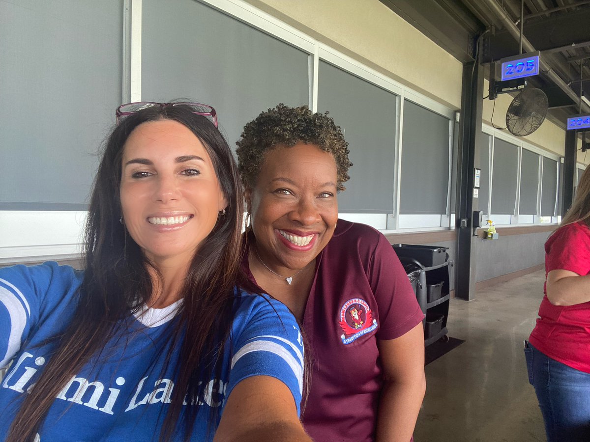 MiamiLakesK8's tweet photo. MLK8 Annual Leadership Retreat! Planning for a great school year. #backintotheswingofthings @Diaz_NRO @verenanro @MDCPS @MiamiLakesNews @TheMiamiLaker @MDCPSNorth https://t.co/egtHd08dAf