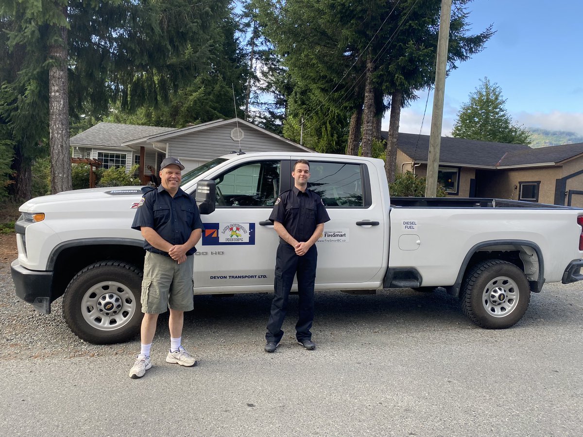 We changed out Tender 2 crew last weekend that are up in White Rock Lake/Monte Creek area assisting <a href="/BCGovFireInfo/">BC Wildfire Service</a> thanks again to <a href="/BCFerries/">BC Ferries</a> for getting them on the way. FF’s Bill Hieta &amp; Tyler Bergen arrived Sunday ,the other crew got home yesterday Thanks fellas and be safe