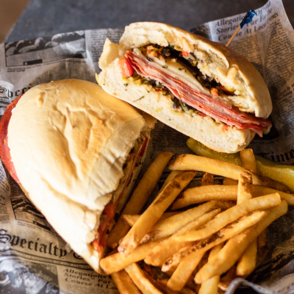 BlueGatorMP's tweet image. At Blue Gator, we're matchmakers. Let us introduce you to your new favorite sandwich!