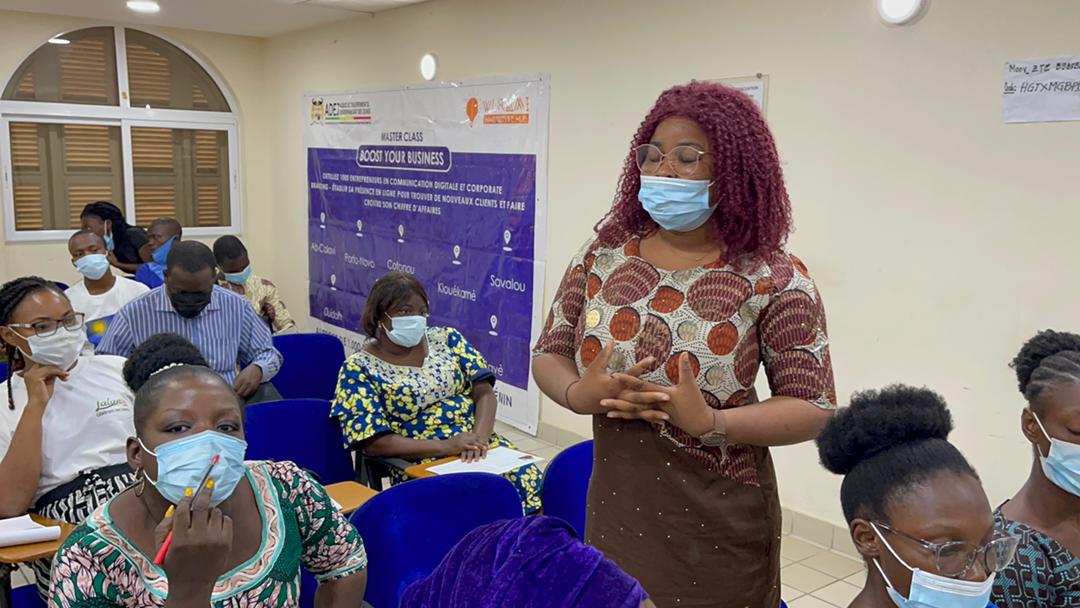 adejbenin's tweet photo. La Chambre de Commerce et d'Industrie du Bénin (CCIB) s’associe à l’ADEJ et WURAMI dans le cadre du renforcement des capacités en communication digitale

1/n https://t.co/ZCWowESSry