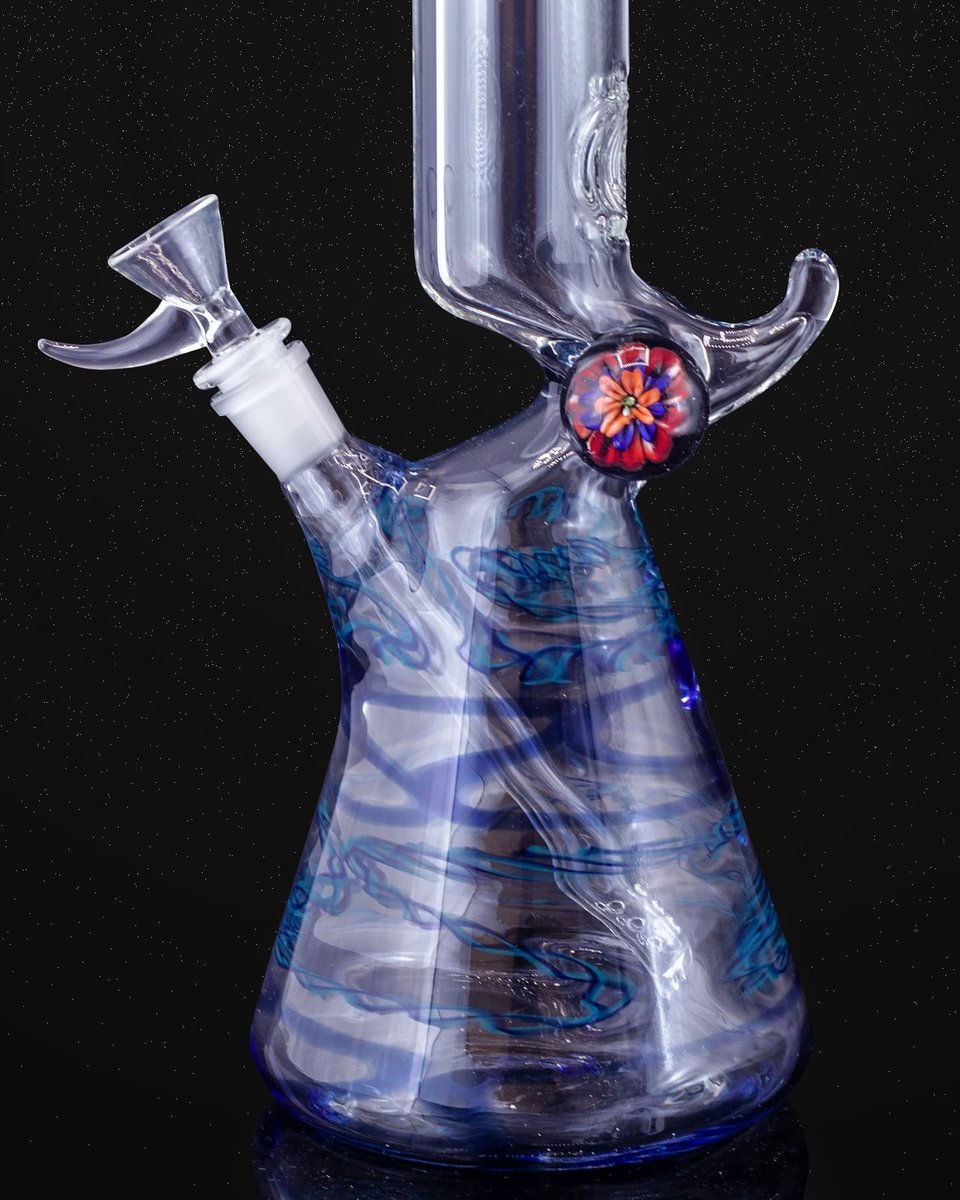 RoundGlassLA's tweet photo. Adding new designs to the site for those that missed @champstradeshows #roundglass #GlassArt #Glass #glasscomunity #glasspipes #smokeshops #smokeshop #glassofig #glass_art #glass_of_ig #glassblowers #glassblowing #AmericanMadeGlass #americanmade https://t.co/GpMjTLGoHd