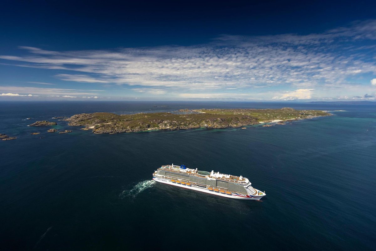 FTFWorldEvents's tweet image. Thanks to @StaffaTours and @welcometoiona for the help and consideration they gave us in helping to celebrate their beautiful island and @pandocruises #iona’s maiden voyage #backonboard #weareevents