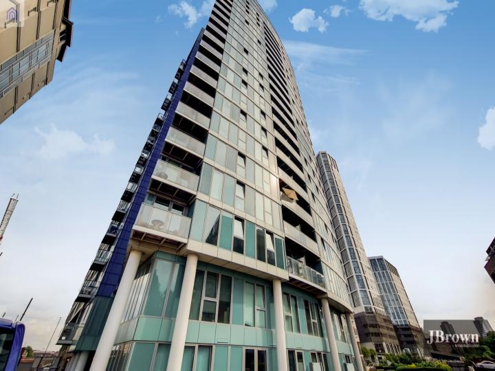 Jbrownproperty's tweet photo. 1 Bed Apartment, 1; £338,000 Leasehold, George Hudson Tower, London, E15 2PL, contact 020 7099 5105 for info. https://t.co/SKNVvjpVOU