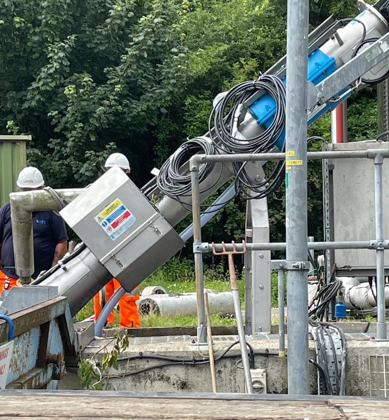 Terraflow_'s tweet image. Great work from #teamTerraflow who have been on-site with one of our HIABs, using it to remove a band screen and drop a screw classifier in its place. Nice result 👍🏻

#Terraflow #HIAB #WaterTreatment #Drainage #Dewatering #Wastewater