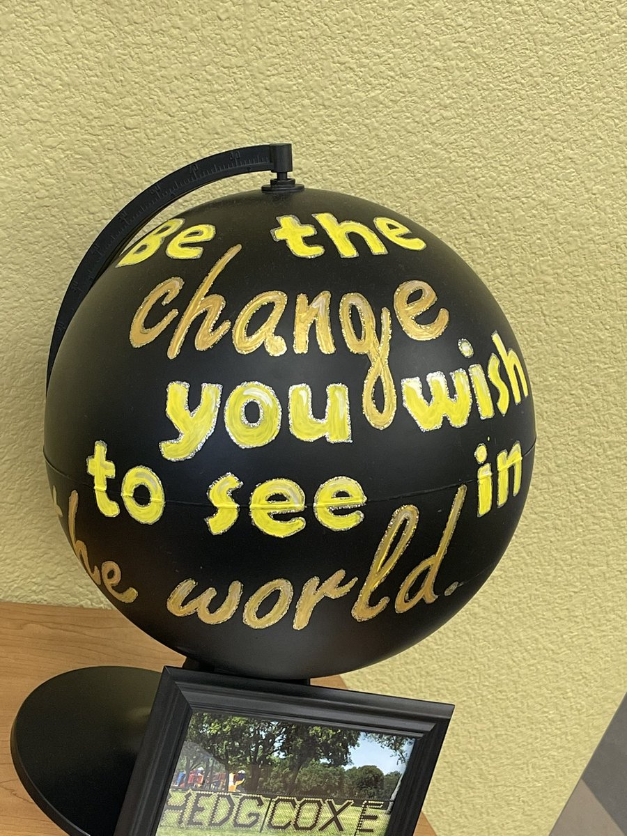 HarveyAtFollett's tweet photo. I always wondered what people did with old globes. I kind of like the idea of using them for inspiration! This was @HedgcoxeElem and they clearly plan to teach #worldchangers https://t.co/0dH0Xt0bDJ