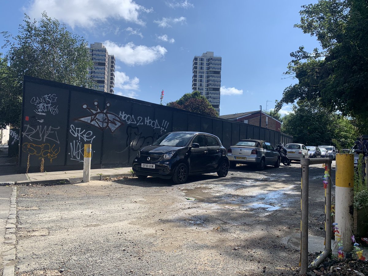 Great to see the new bollards installed on Miah Close, by Camberwell New Road, as traders prepare to tackle anti-social parking by those unconnected to the area.

Well, I say new, but they are recycled. All part of #MiahClose principles on sustainability: #ReduceReuseRecycle