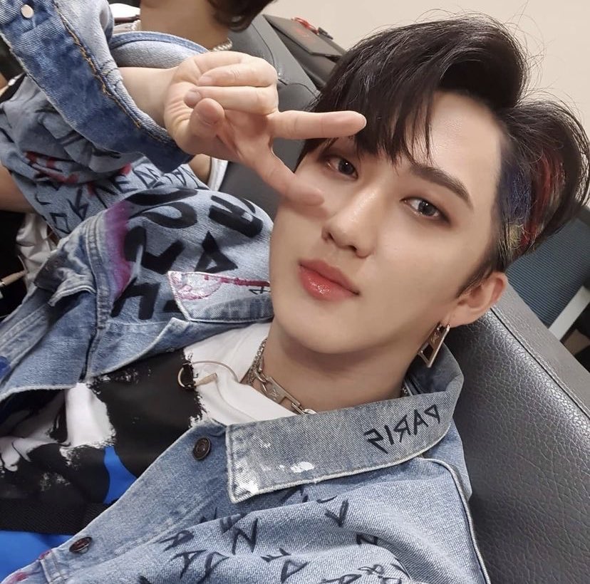 FELIXISANICON's tweet photo. happy birthday askim <8
#창빈이의_여름에_스테이 #OurPrideChangbinDay #HappyChangbinDay  @Stray_Kids https://t.co/hkGtgy0VcD