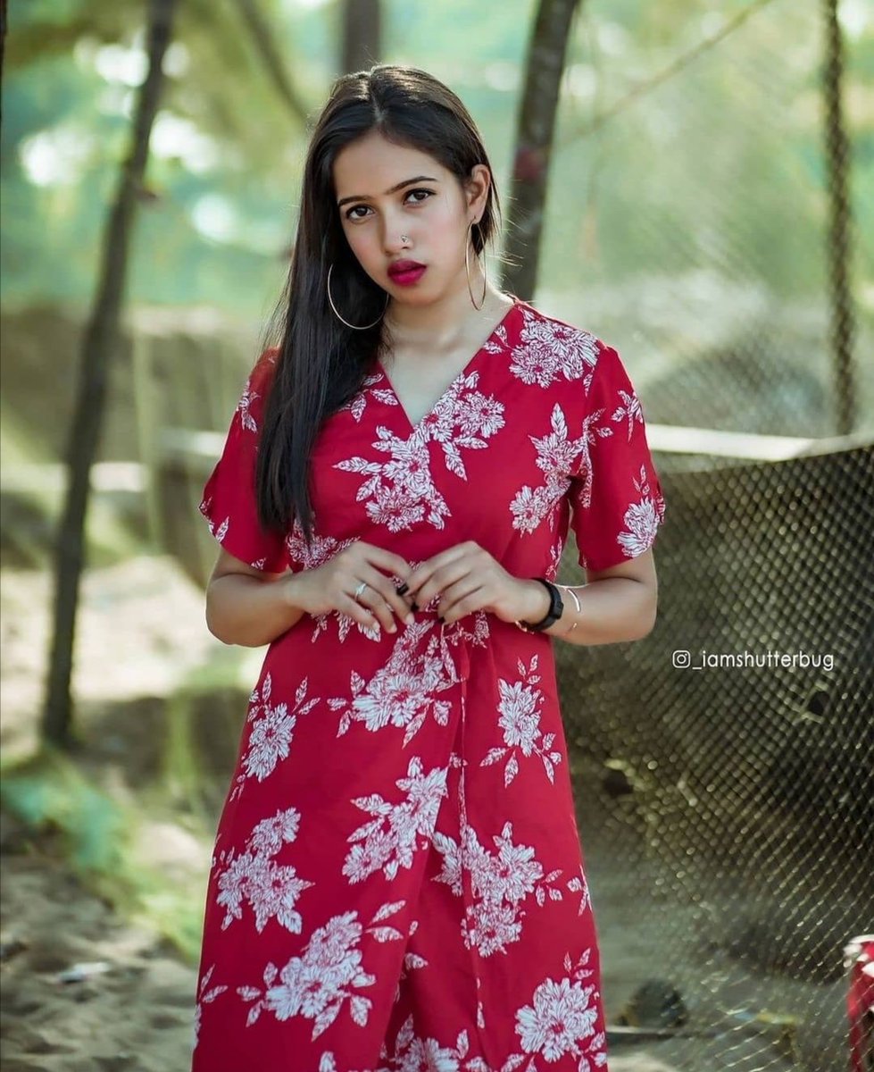 chubbydoll_mua's tweet photo. Stunning short film actress and model #parvathy_ayyappadas 😍😍❤️❤️ #modelingphotoshoot #Kerala #actress https://t.co/jRXQ6FUw5U