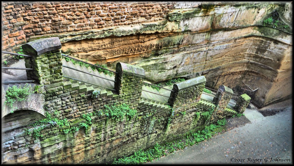RogerGJohnson's tweet photo. Tunnel in the Park (Nottingham) https://t.co/QaUI3R65xI