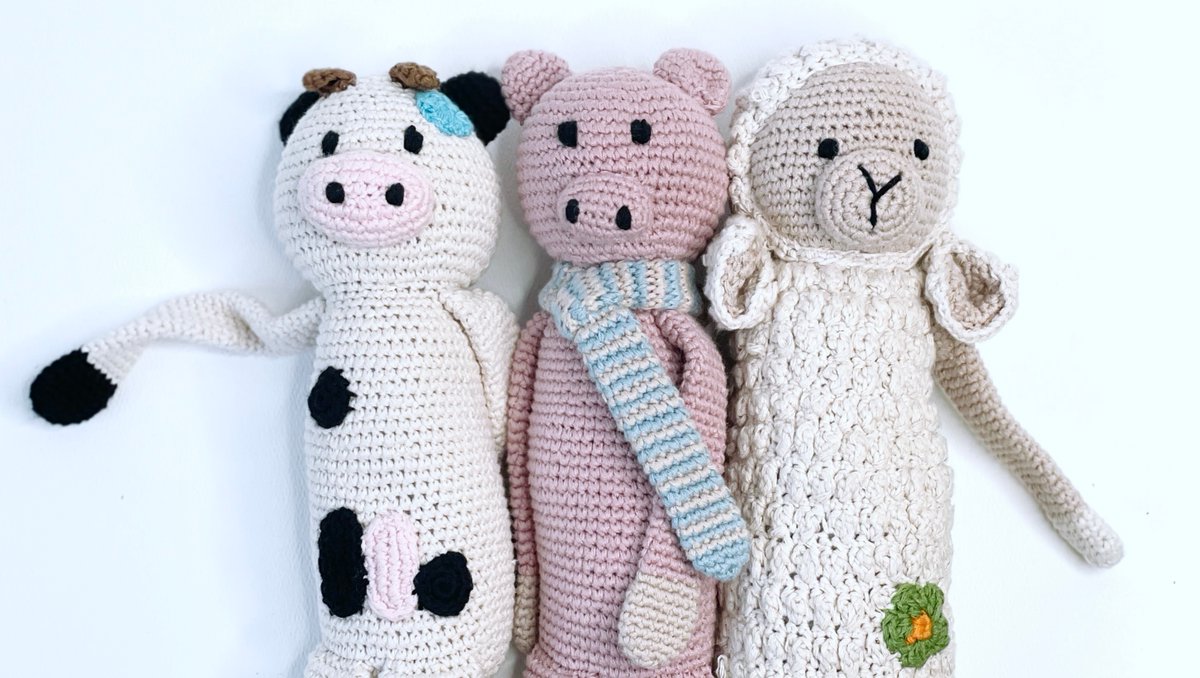 Kahiniwalla's tweet photo. Cuteness alert! Pebble's new organic farm animals are stealing the show! Handmade with velvety cotton yarn.  https://t.co/eNlBdljMqC #farm #animals #fairtrade #sustainable #organic #cotton #organicbaby #gift #nursery #ethicalbaby #handmade #letthembelittle https://t.co/SHjzcxVhts
