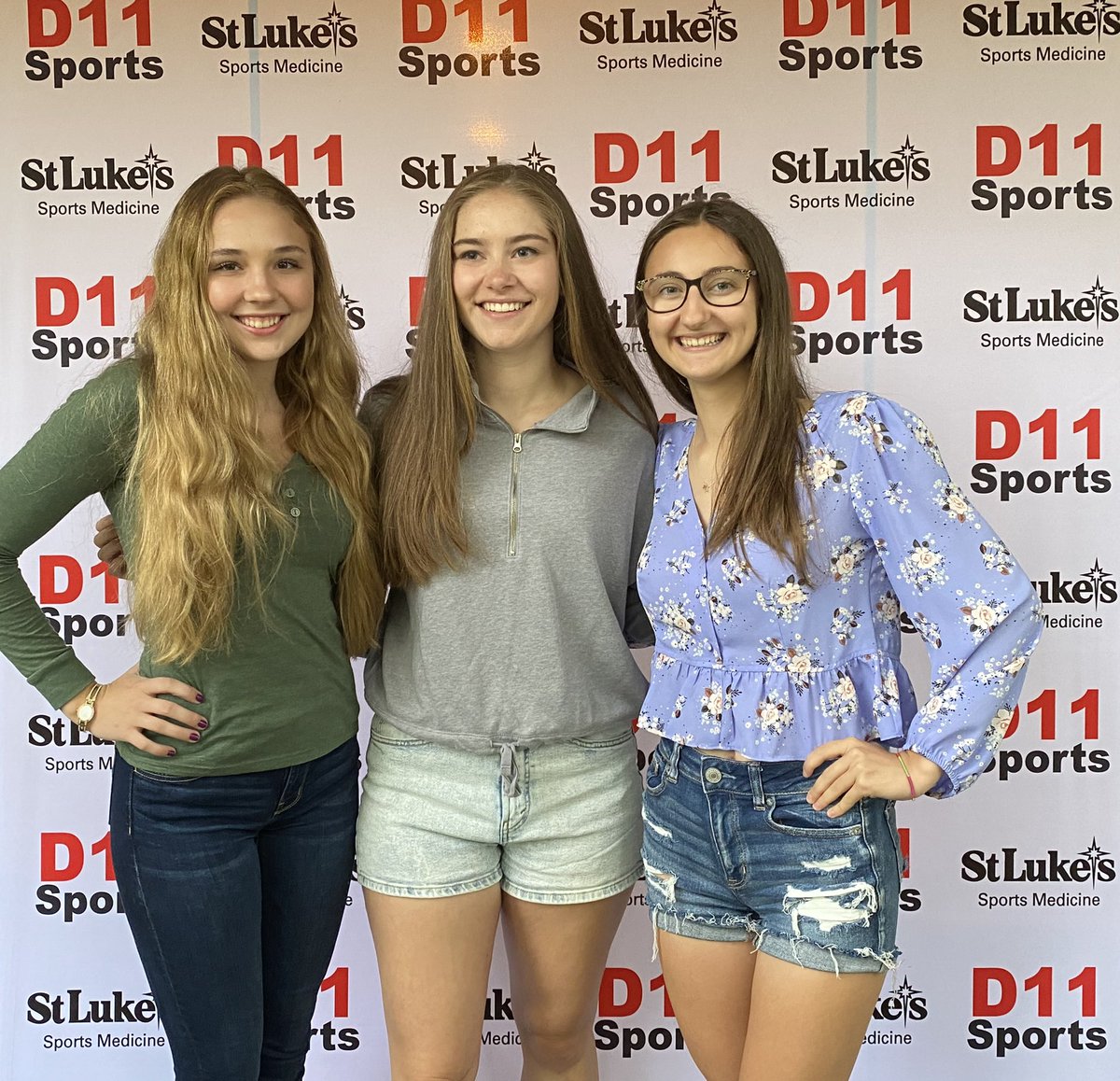 D11Sports's tweet photo. Looking forward to having more of your students take part in our @D11Sports Internship program. Hats off to @brendanalvino @TravisLahr -Class of 2020 along with @maggie_lef @jacoby_brynn @giannaschaeff - Class of 2021. All excelled in our program. 👍👍 @mystlukes @NAHSBlueEagles https://t.co/WhdkSmZXq5