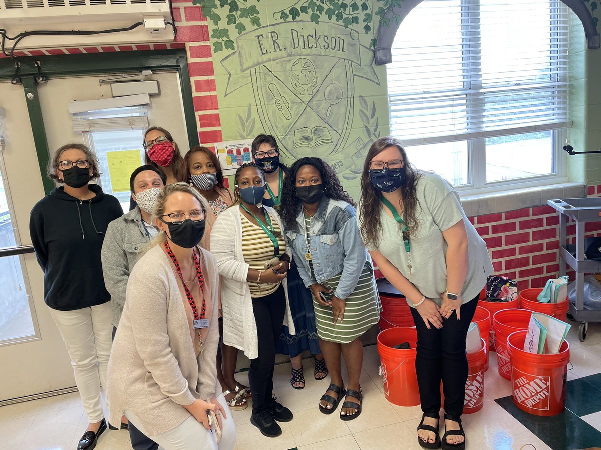 House of Gratitude 

#scavengerhunt <a href="/DicksonTigers/">E.R. Dickson Tigers</a>  @PrincipalERD