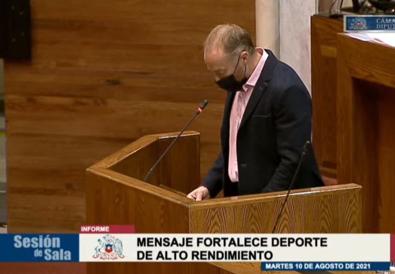 Camara_cl's tweet photo. #EnSala 
El diputado @sekeitel informa el proyecto que fortalece el deporte de alto rendimiento. 

▶️ En directo por:

📺 https://t.co/PJvRjfbB7w 
📱 Youtube: https://t.co/bolCfTcNIM https://t.co/MVOEL9bjos