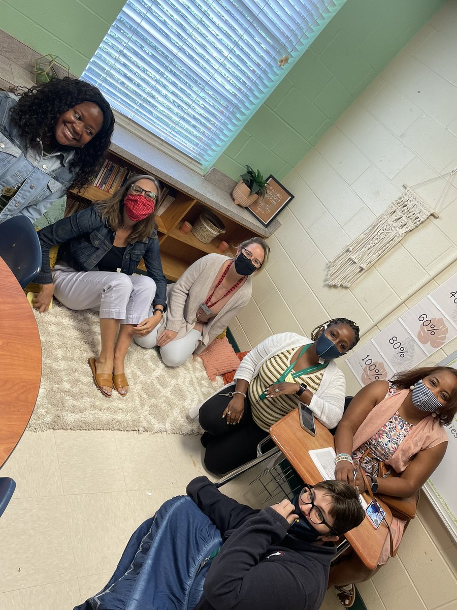 House of Gratitude 
We have calming classrooms
#scavengerhunt <a href="/DicksonTigers/">E.R. Dickson Tigers</a>  @PrincipalERD