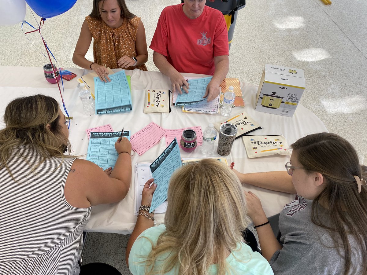Melissa Looney (@edtechillumin8r) on Twitter photo It’s been an exciting morning welcoming teachers back to @Newprospectelem. It’s going to be a great year! <a href="/AndersonFive/">Anderson Five</a> It’s been an exciting morning welcoming teachers back to @Newprospectelem. It’s going to be a great year! <a href="/AndersonFive/">Anderson Five</a>