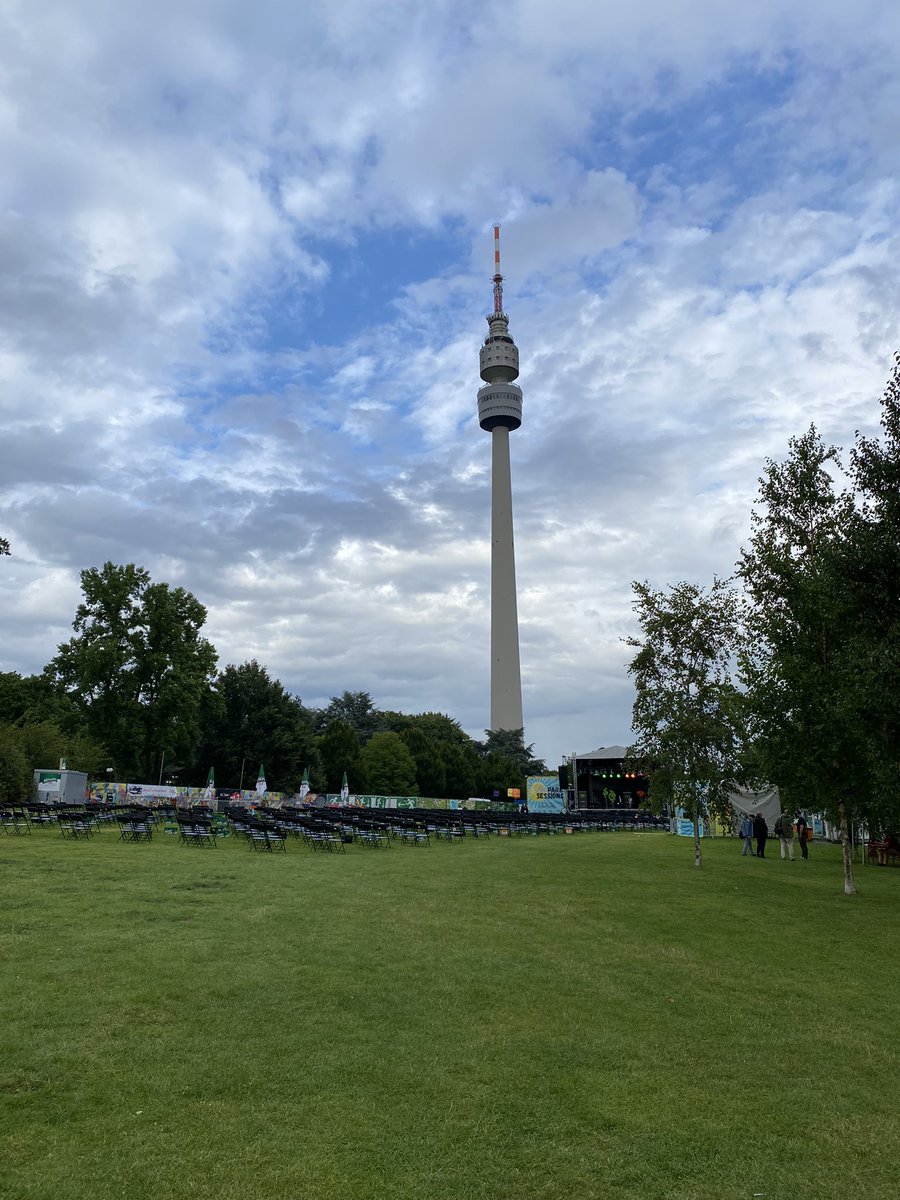 CaroFeth's tweet photo. Endlich wieder #barsession 😍. Präsentiert von der Wirtschaftsförderung #Dortmund. Icke froiiiii mir so 🤩 #diwodo #diwodo21 https://t.co/VRtHEOP2go