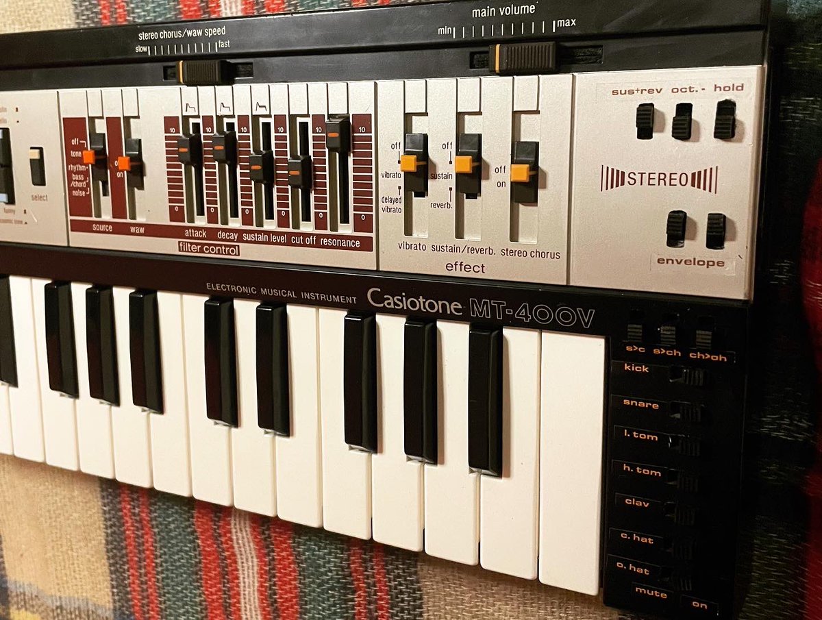 Po8aster's tweet photo. Latest commission piece is done! Just some glamour shots, but will have a proper demo video soon!

Stoked to show off the very cool sounds coming out of this thing, the analog filter is soooo good 😸 https://t.co/vDfJIu9IkX